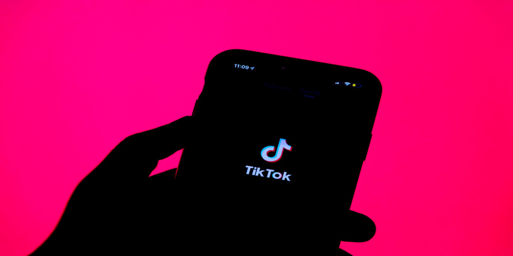 TikTok Unveils New Glamour Filter Sparking Debate on AI and Beauty Norms